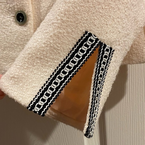 Vintage Bergamo By EBI 2 piece Cream Suit With Black Trim Accent Size 10 - Picture 5 of 8